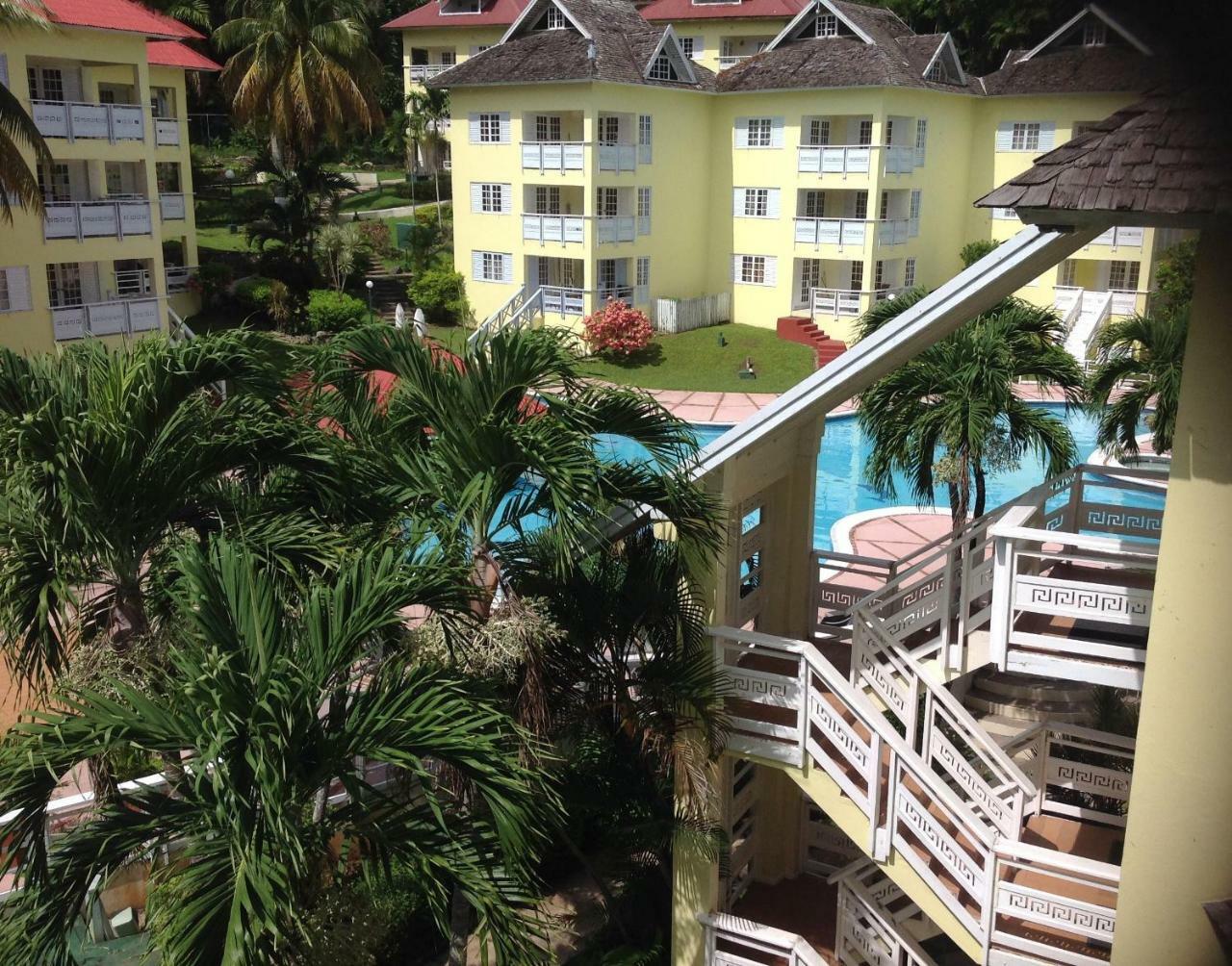 River Side Apt 9 @ Mystic Ridge. Apartamento Ocho Rios Exterior foto